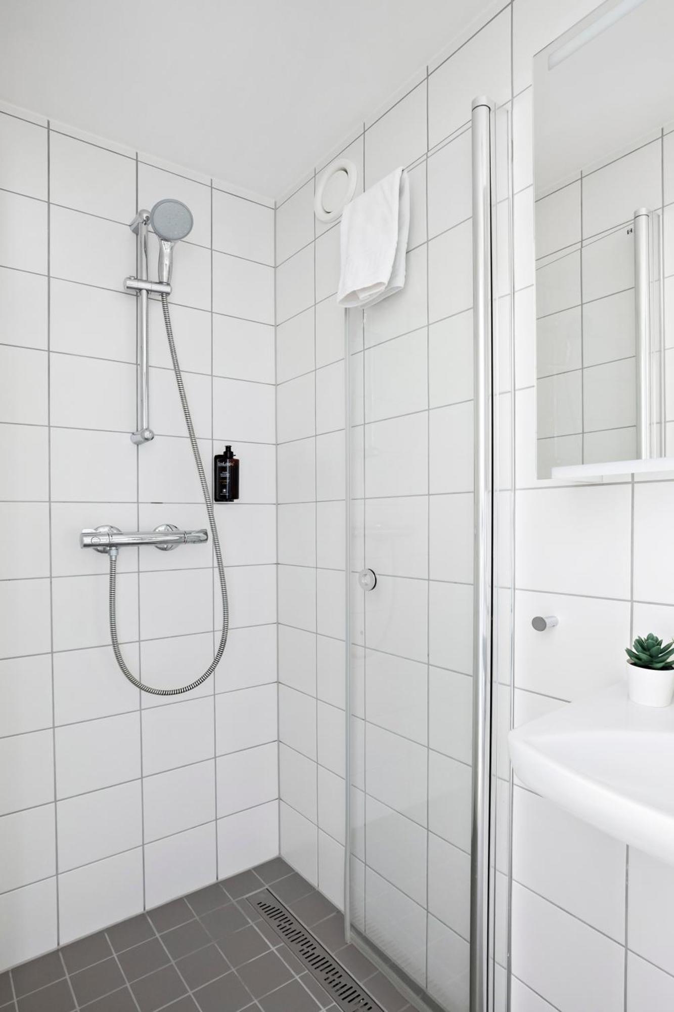 Forenom Hotel Flemingsberg - 10Min From Aelvsjoe Гуддінґе Номер фото